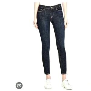 Frame Denim Le Skinny de Jeanne Jeans
Colour Sullivan Dark Denim Sz 30 Like New
